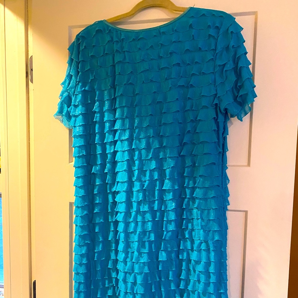 NWT never worn flouncy dress.